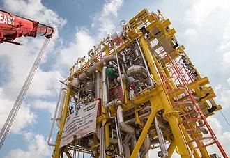 Low Pressure Petroleum and Gas Recovery System for Offshore Platform